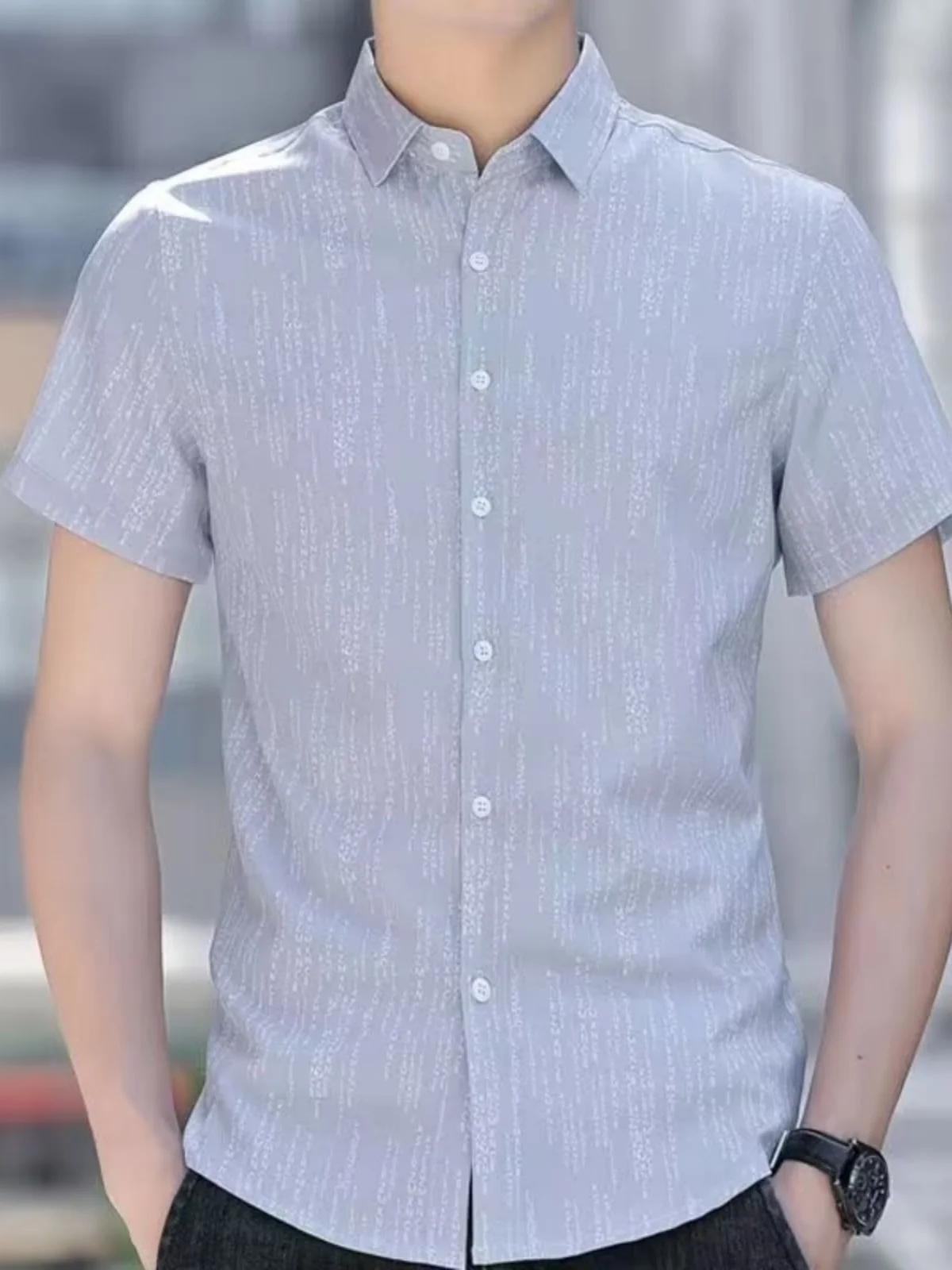 قميص رجالي بأكمام قصيرة صيف 2024، خفيف من الحرير الصناعي، تصميم عصري ضيق، مناسب للأعمال، نصف كم من القطن الخالص، أنيق للتنقل ...