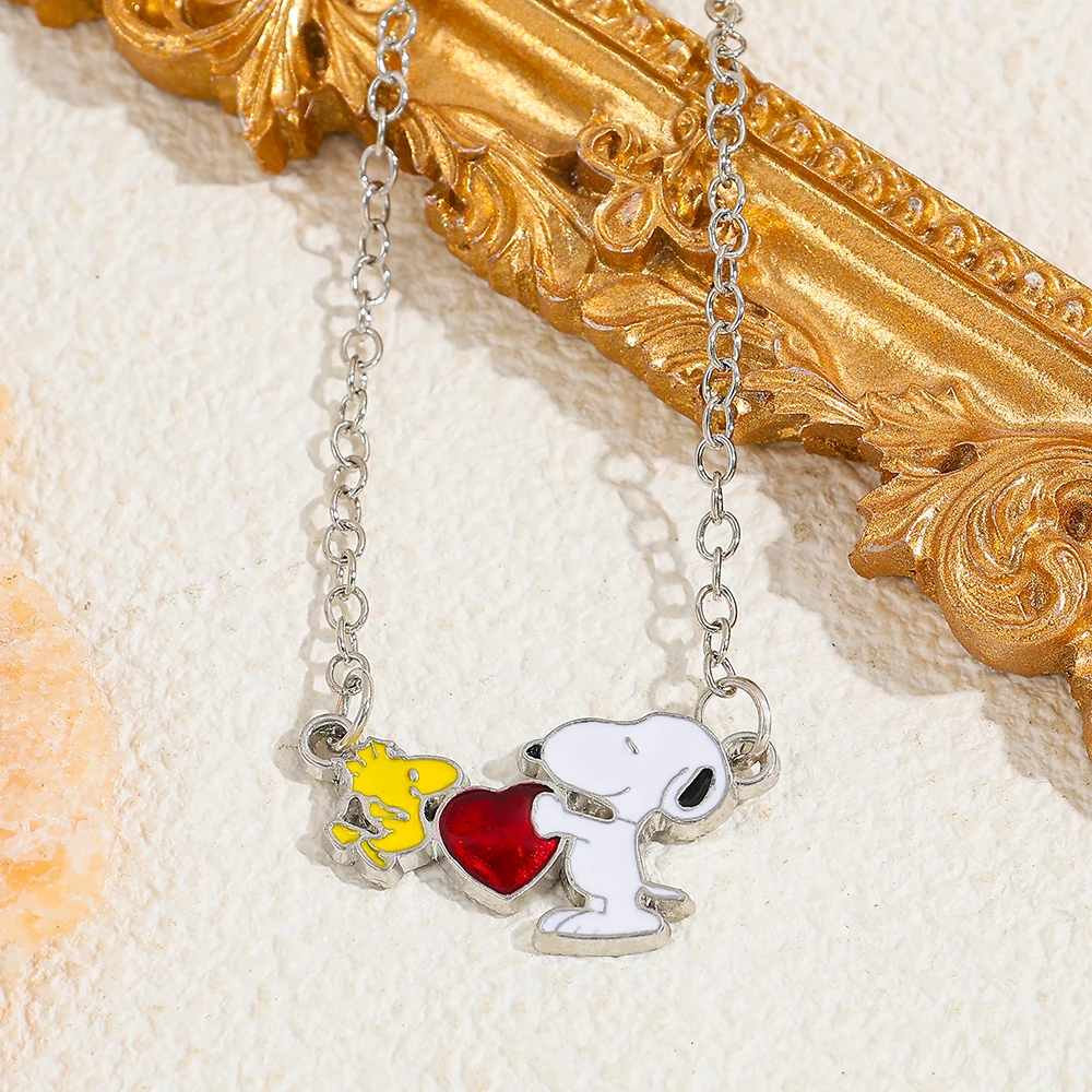 Snoopy Anime Necklace Cute Cartoon Heart Pendant Clavicle Chain Jewelry Accessory for Friends Festival Charm Gift