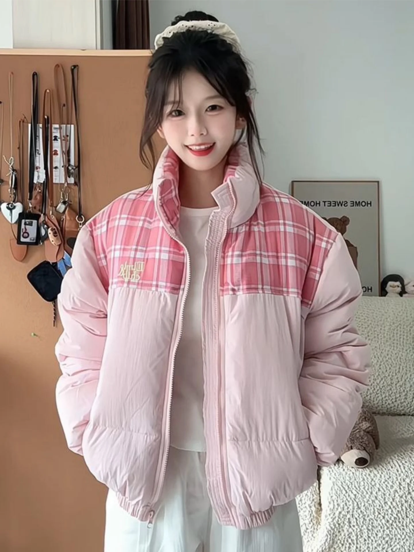 

Зимняя утепленная хлопковая куртка для женщин: повседневная, с воротником-стойкой, в стиле пэчворк, в клетку, модная, универсальная, для отдыха