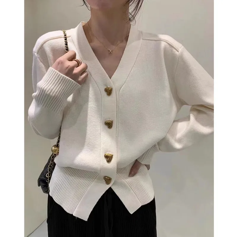 

Fashion love buckle cashmere knitted cardigan female spring and autumn hundred matching V-neck top show thin sweater wool coat