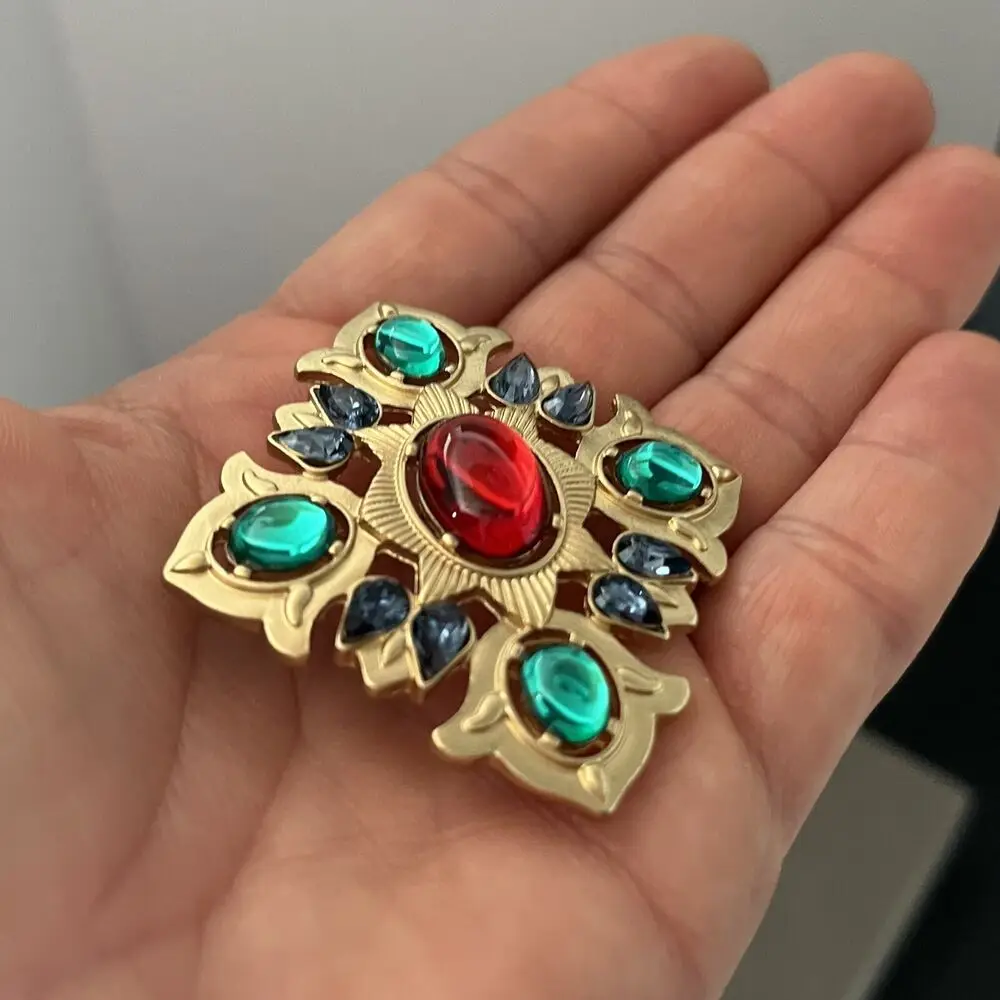 

Vintage Antique Court Style Pearl Brooch Baroque Matte Metal Brooches Luxury Brooch Accessories Large Collar Enamel Pin