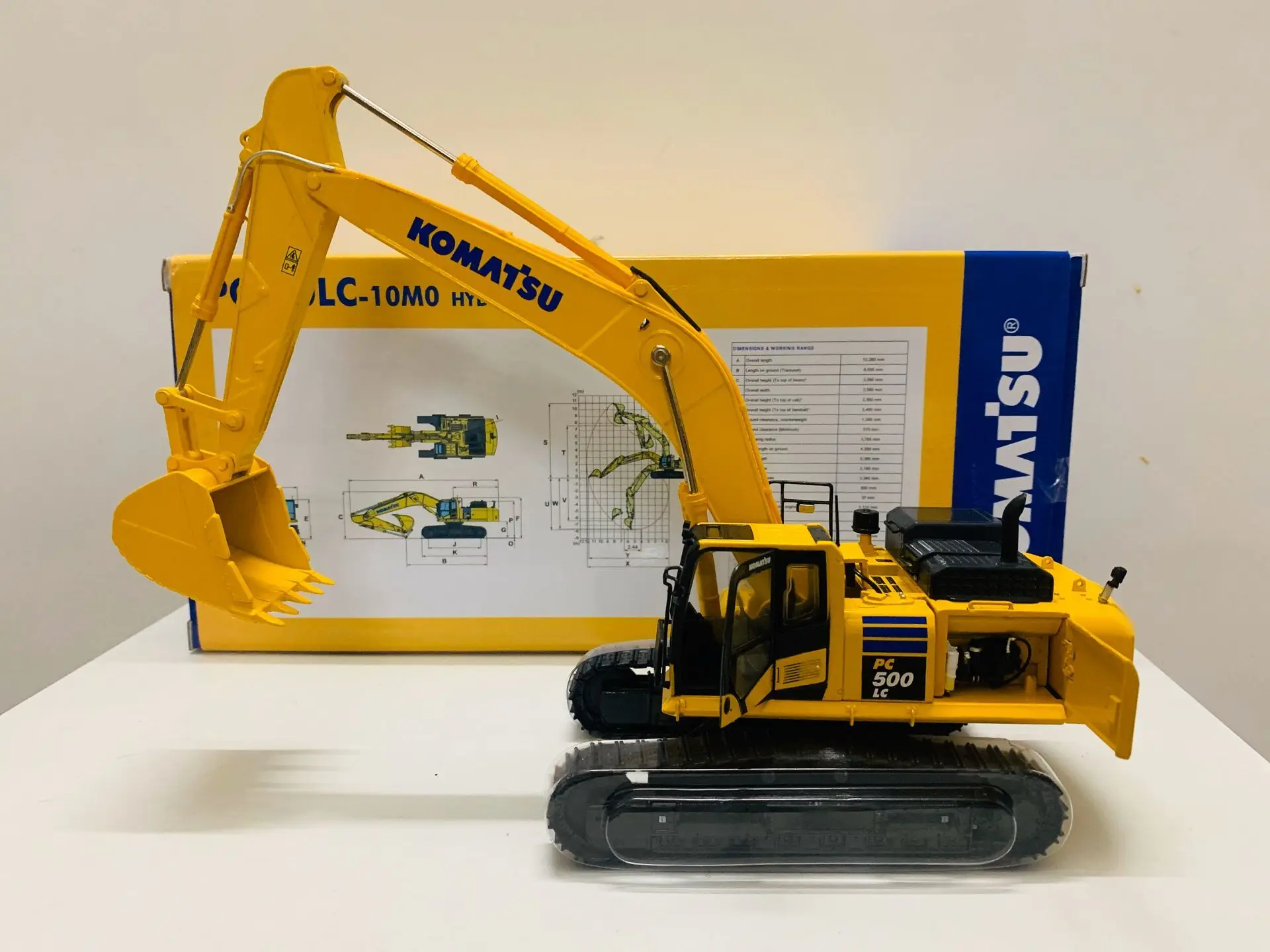 PC500LC-10MO Hydraulic Excavator 1/43 Scale DieCast Metal Collection Model New in Box