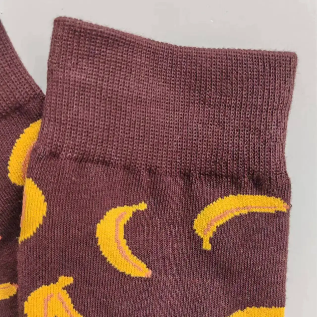 Trendy Brown Banana Print Mid-calf Socks Men Fruit Stylish Gift Men Husband Cute Trendy Funky Colorfu Work Socks Casual