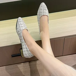 New Style Fashionable Comfortable Elegant and Sexy Casual Women's Shoes with Thick Heel and Pointed Toe in Various Colors