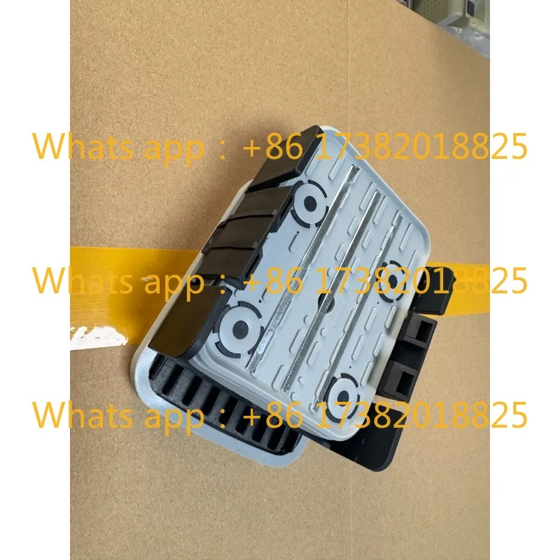 

Vacuum suction cup 140 * 115 ** 50 silicone material, soft texture, better adsorption force, easy to use in winter