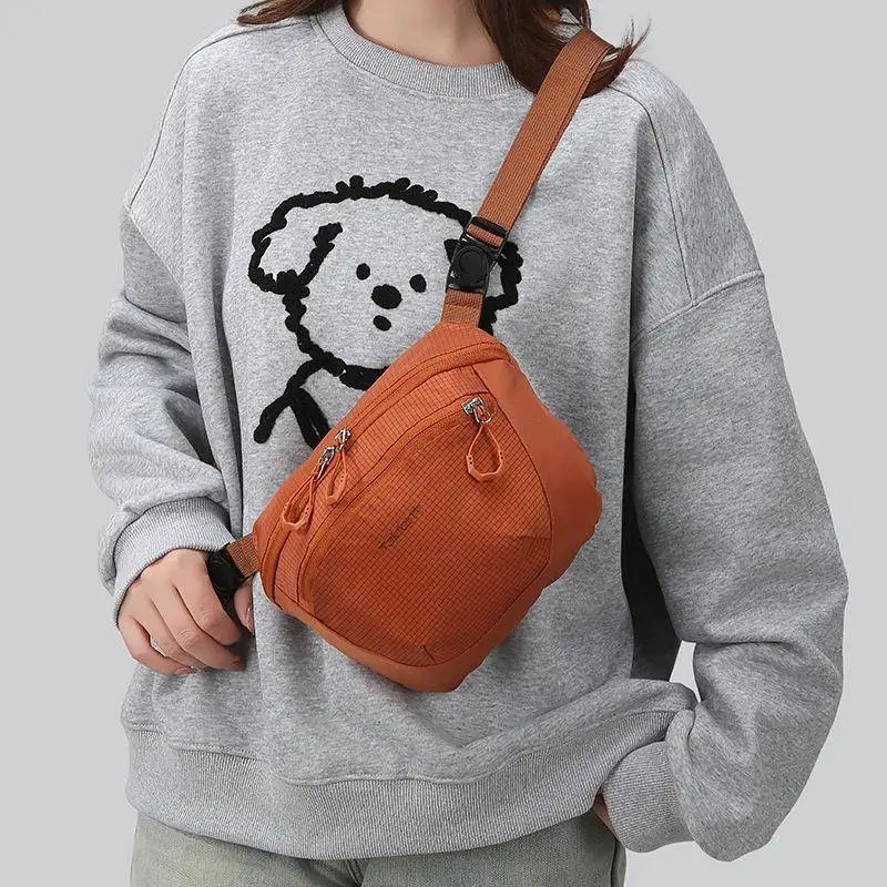 borsa-a-tracolla-unisex-in-stile-coreano-ideale-per-attivita-sportive-all’aperto-con-motivo-a-lettere-perfetta-per-escursioni-realizzata-in-nylon-un-accessorio-alla-moda-per-i-viaggi