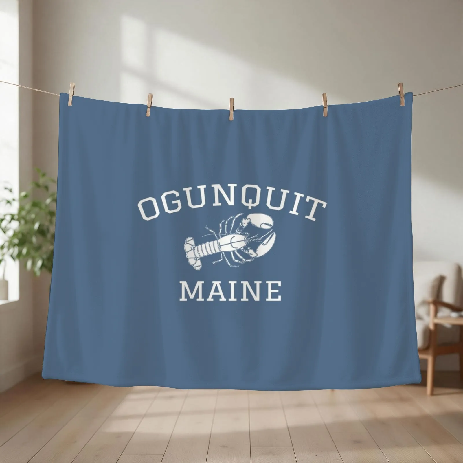 Ogunquit, Maine Lobster Sweatshirt Throw Blanket Hairys Blankets For Sofas Soft Plush Plaid Giant Sofa Blankets