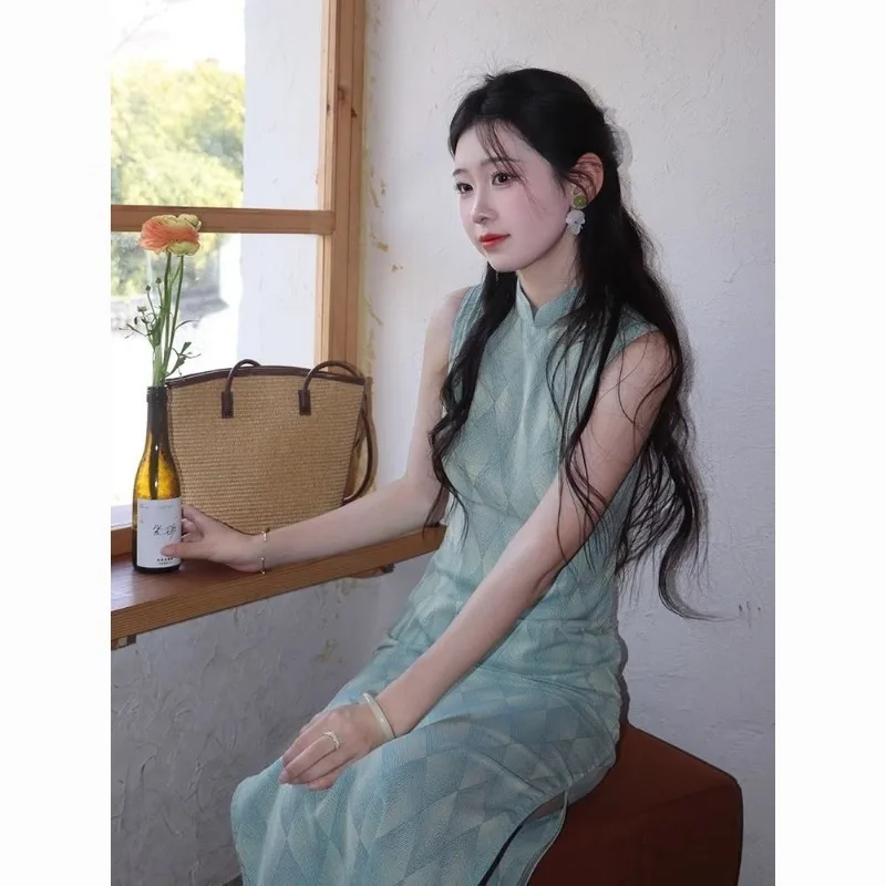 

Women's Green Improved Qipao Dress Sleeveless Slim Fit Elegant Chinese Style Maxi Cheongsam