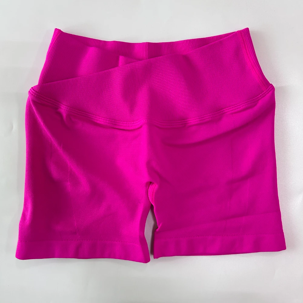 Pericic 4,5'' Yoga-Shorts für Damen, Kreuzmuster, Niedriger Bund, Gerippte Nahtlose Gym-Shorts, Workout-Fitness-Shorts mit Scrunch-Butt-Effekt, Sport-Laufshorts – Detail 12