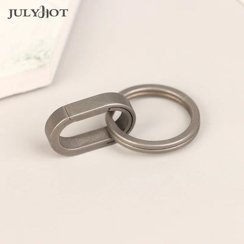 

Titanium Alloy Mini Key Ring Connection Buckle Universal Joint Auxiliary Ring Connection Bayonet Ring Personality Creativity