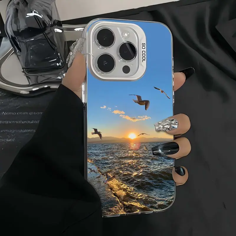 美的な夕焼けとカモメの海景 iPhone 16 15 14 13 12 11 PROMAX XSXR 7 8Plus用耐衝撃スマホケースカバー