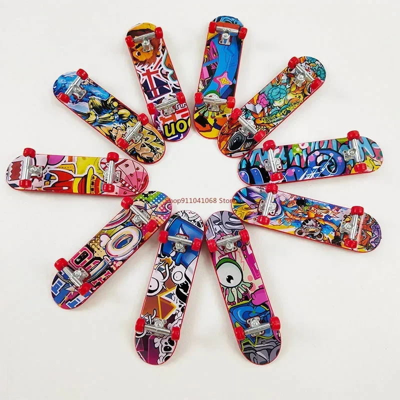 10/20pcs Plastic Mini Finger Skateboards,Valentine's Day Fingerboards Set,Skateboards for Classroom Exchange Gift