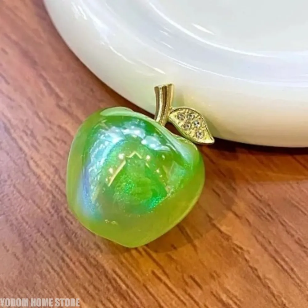 Crystal Creative Gift, Interesting Pearl for Apple Small Fresh Ornaments, Car Home Decoration Crafts Simple Hanging Ornaments