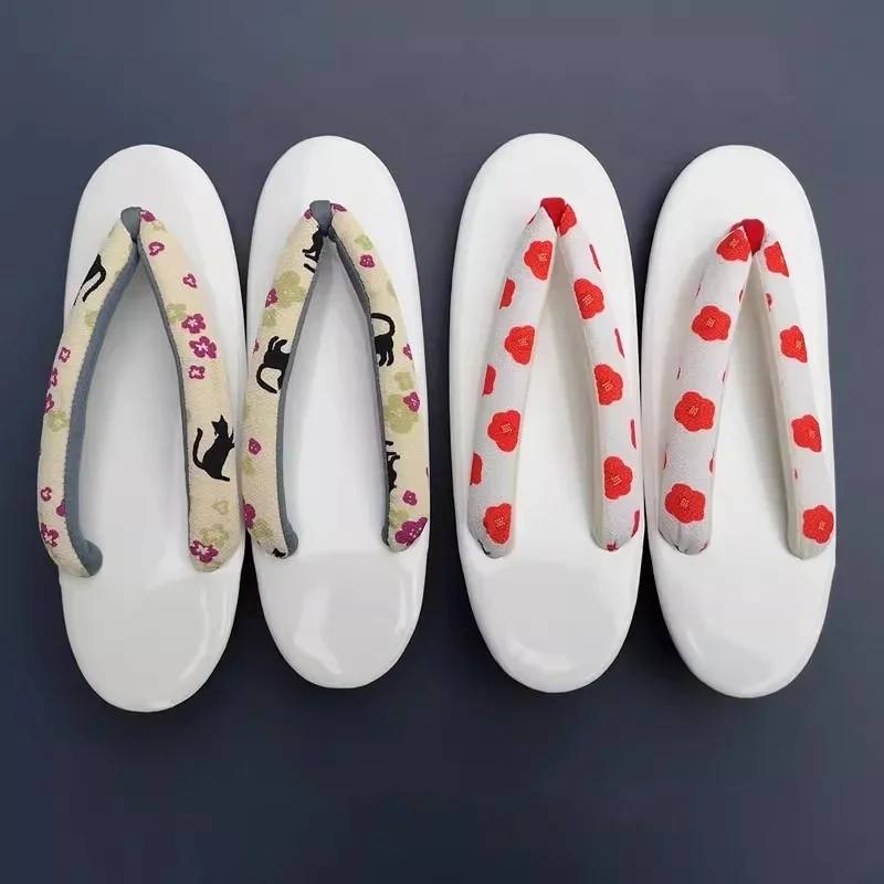 

Women's Japanese Geta Cosplay Shoes Fashion Thick Sole Clogs with Heels Summer Flip Flops Casual Outdoor Slippers