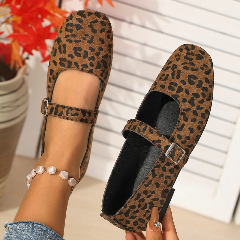 

2025 New Big Size Footwear Women Mary Janes Shoes Female Designer Shallow Fashion Buckle Strap Ladies Flat with Shoes
