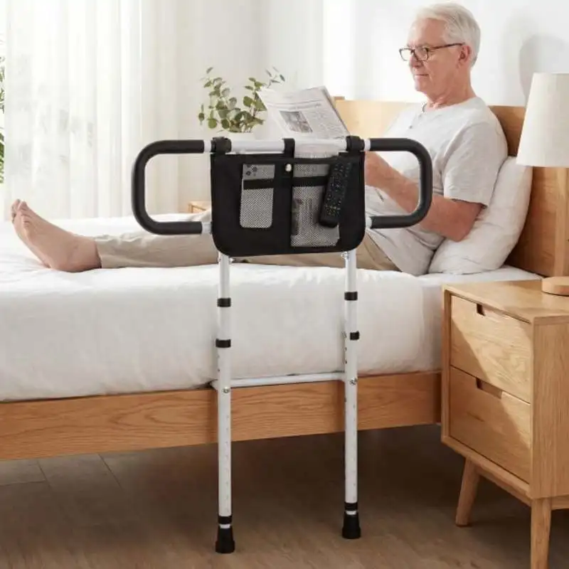 Barrière de lit pliable pour personnes âgées, barrière de sécurité pour personnes âgées avec largeur et hauteur réglables, poche de rangement, blanc, conception rabattable pratique pour un pliage facile du lit, structure stable protège les tout-petits contre les chutes du lit.