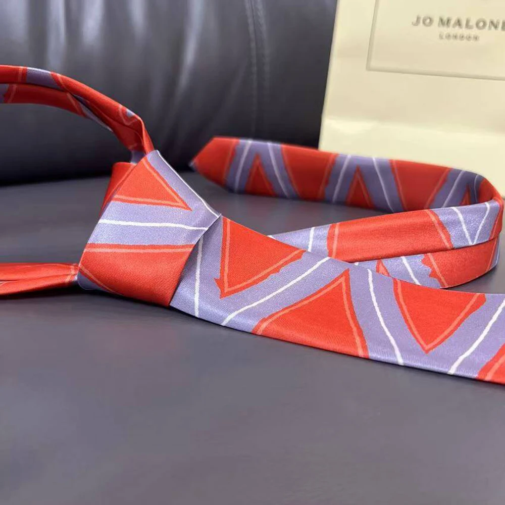 الفيلم داخل تأثيري خارج 2 تأثيري الدعائم الغضب تأثيري رابطة عنق لعب الأدوار الأحمر المطبوعة ربطات العنق Cravat زي الملحقات