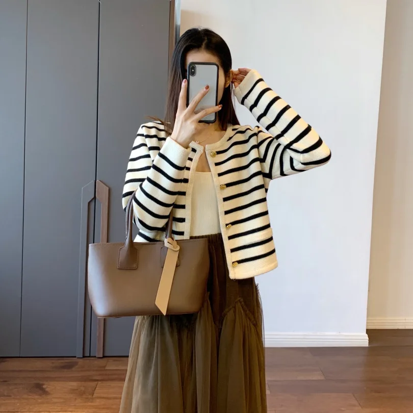 Autumn New French Chanel Style Striped Knitted Cardigan Women's Contrast Color Loose Round Neck Short Long Sleeve Sweater Jacket