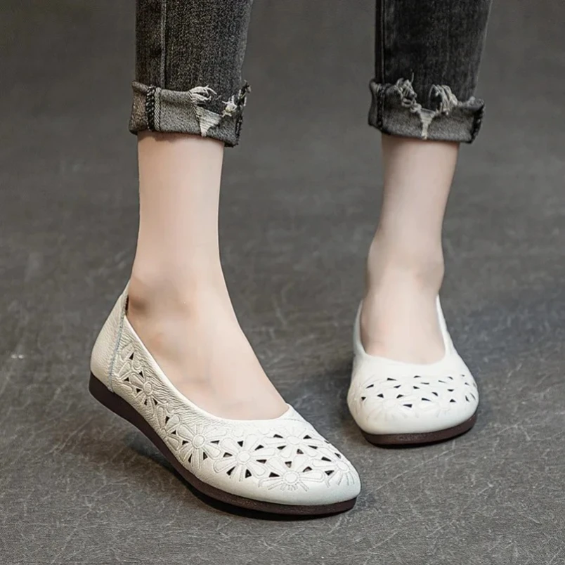 

2024, весенне-летние сандалии из воловьей кожи, обувь с вышитыми отверстиями, женские дышащие модные сандалии, повседневная обувь на плоской/среднем каблуке