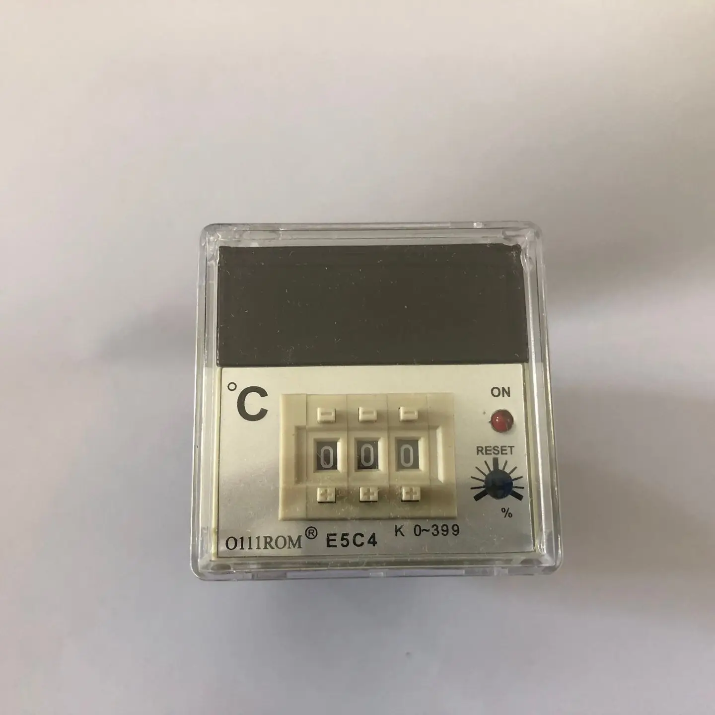 Temperature controller E5C4-R20K digital display thermometer temperature controller K type 0-399° thermostatic controller tempe