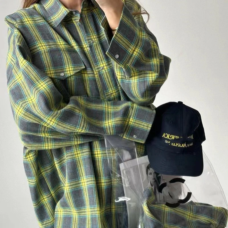 European And American Retro Fashion Women's Lapel Loose Shirt Plaid Long Sleeved Pocket Shirt
