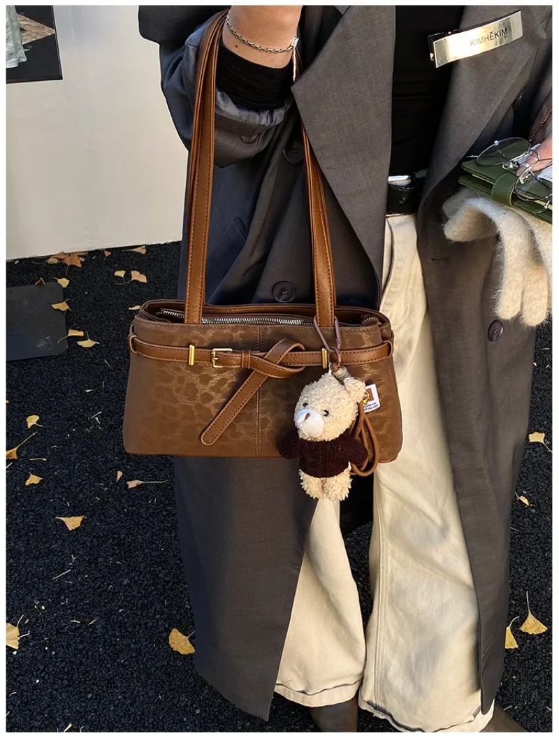 CEEKAY Lightweight Top Handle Handbag with Cute Bear Decoration, Practical Everyday Purse for Shopping Travel Work Handbag