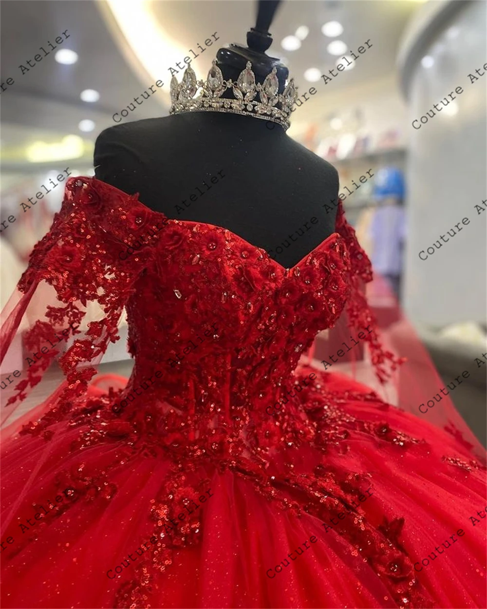 Robe de Quincassin Bouffante en Dentelle à Paillettes, Tenue Rouge à Manches Cape et Volants, Quelle que soit la Taille de 15 Ans