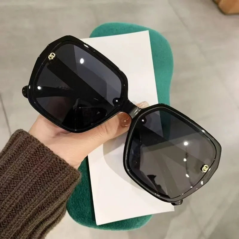 

​​2025 Oversized Polarized Sunglasses Women Luxury Lightweight UV400, Chic Bare Face Friendly Driving Fashion Square Frame​​