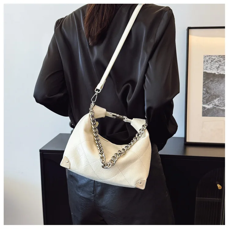 

2025 New Retro Diamond Chain Bag - Designer Crossbody/Shoulder/Handheld Purse, Small Capacity Elegant Bag for Women