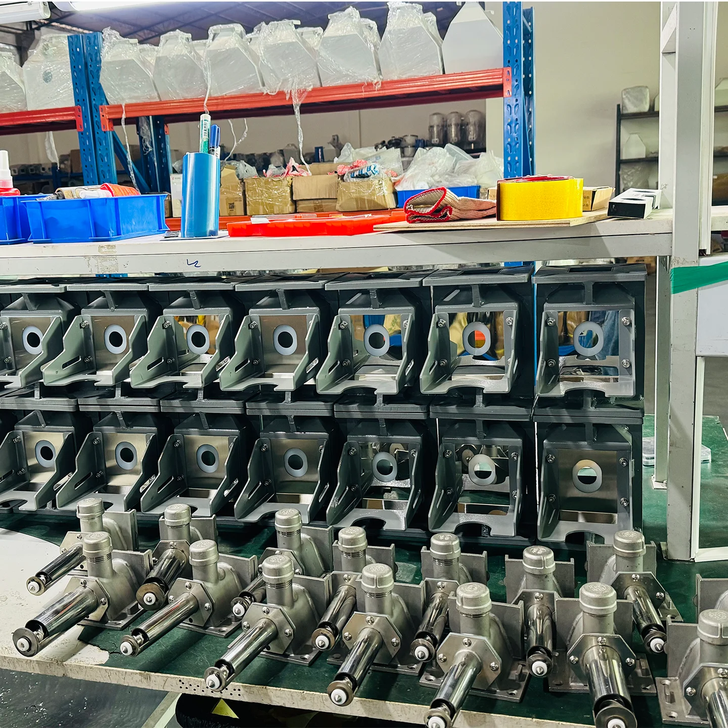 Estrusore dosatore multicomponente personalizzabile per macchina per stampaggio a iniezione ad alta precisione