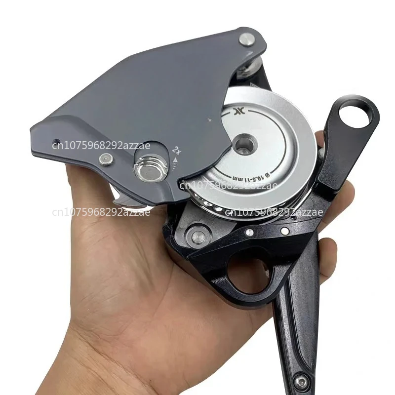 

Clutch Rope Rescue Lifting Lowering One-Way Brake Pulley Protector Descender