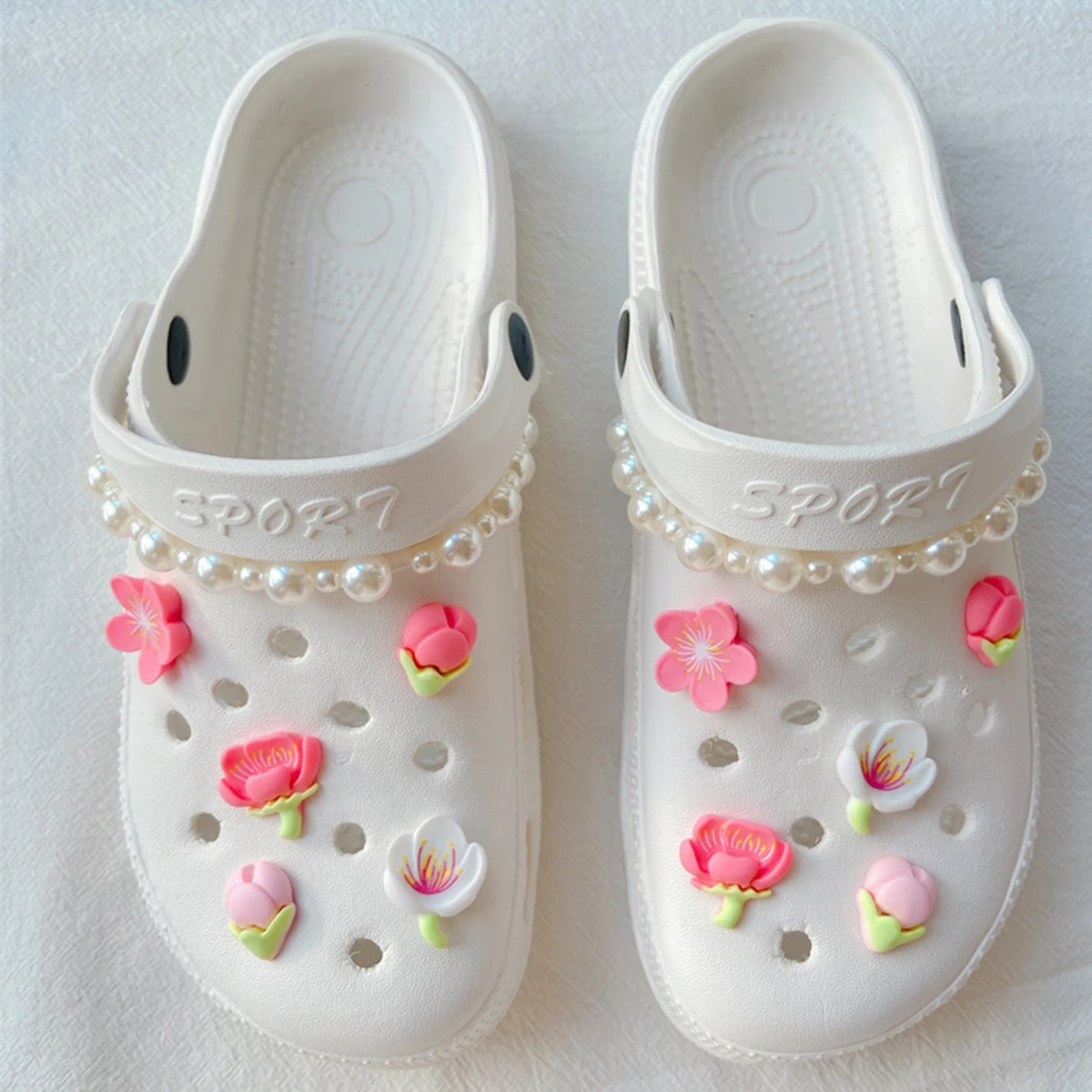 Cave shoes, pearl chains, shoe flowers, detachable peach blossom flower slippers, decorative buckles, hole shoes, DIY accessorie