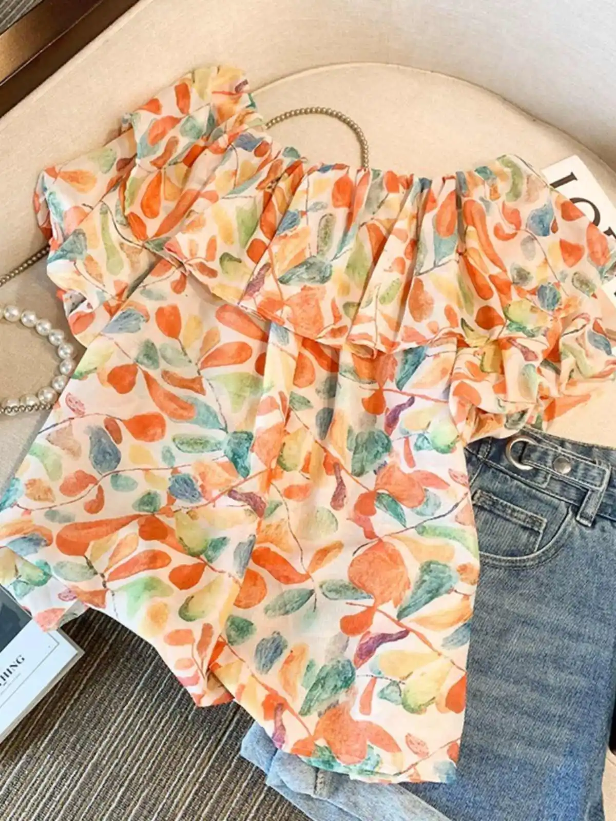 Atasan Longgar Bunga Musim Panas untuk Wanita Kemeja Satu Bahu Satu Bahu Gaya Perancis Baru Mode Lengan Pendek Komuter Harian