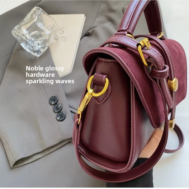 Elegant Faux Handbag with Adjustable Strap Golden-Tone Hardware and Flap Closure - Trendy Commuting Hobo Crossbody Bag for Women