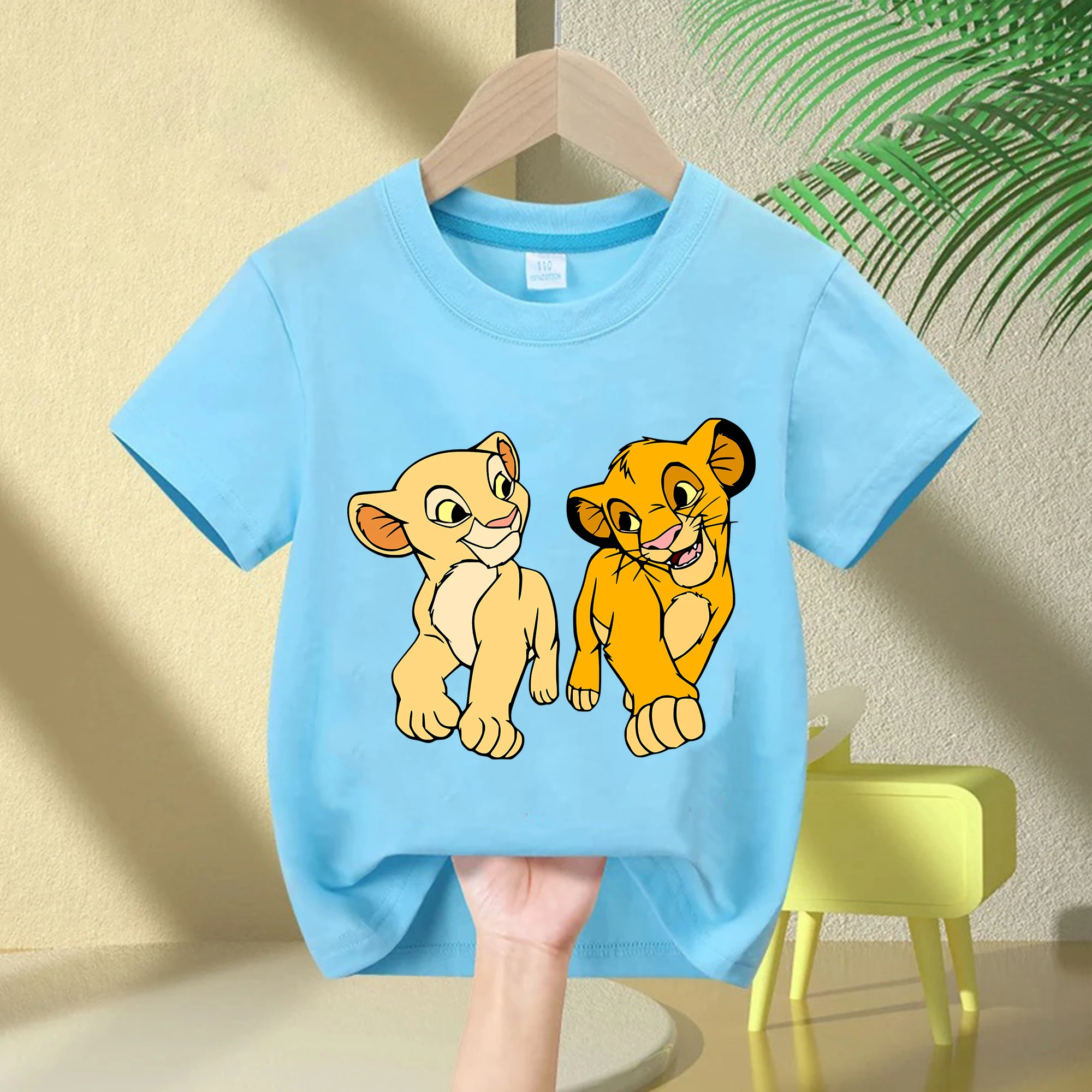 Trendiges und Cooles Kinder-T-Shirt mit Löwenkönig-Simba-Cartoon-Druck, Sommer 2026, atmungsaktive Baumwolle, Kurzarm für Eltern und Kind – Detail 6