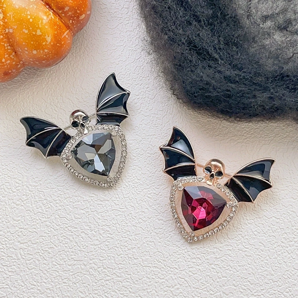 Halloween Drip Oil Bat Skull Brooch Personalized Fashion Retro Wings Accessories Chest Flower Pin Female