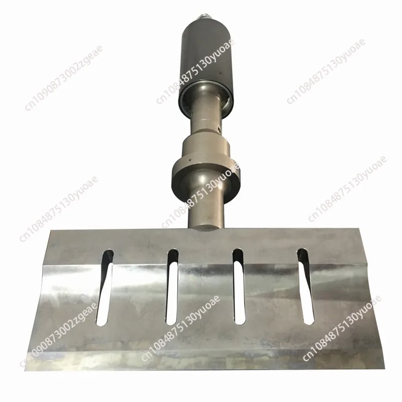 Bakery ultrasonic food cutting equipment for cutting cake knives and bread slices