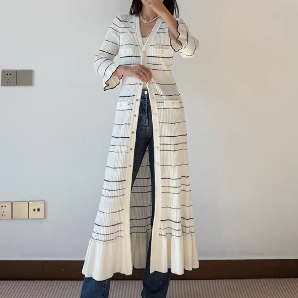 Paski Dzianinowa sukienka do połowy łydki Kobiety 2025 Wczesna wiosna Lady V-Neck Jednorzędowa elegancka sukienka z dekoltem w szpic 5240361