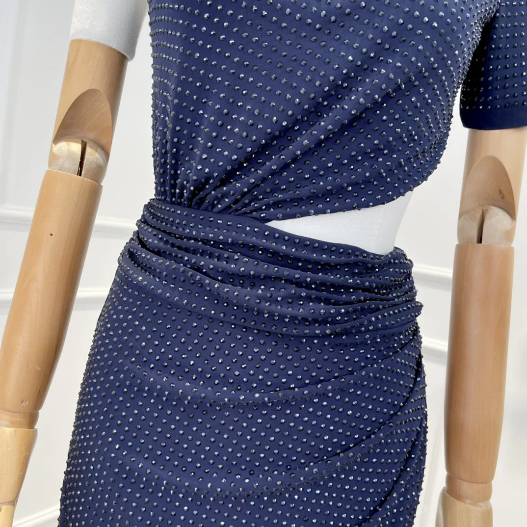 เดรสปาร์ตี้ทรงมิดิผ่าข้างเอว แต่งเพชรระยิบระยับ ดีไซน์ไหล่พิเศษ ผ้าคุณภาพสูง ยืดได้ รุ่นใหม่ประจำปี 2022 สำหรับฤดูร้อน