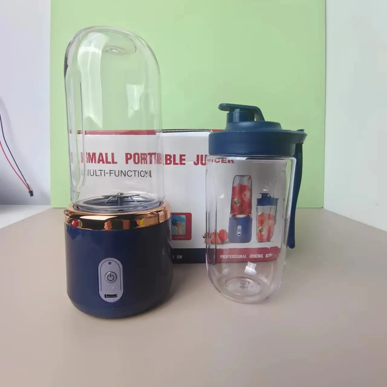 A built-in 1500MAH battery power 6 knife head mini convenient USB charging multi-purpose fruit juice machine suitable for studen