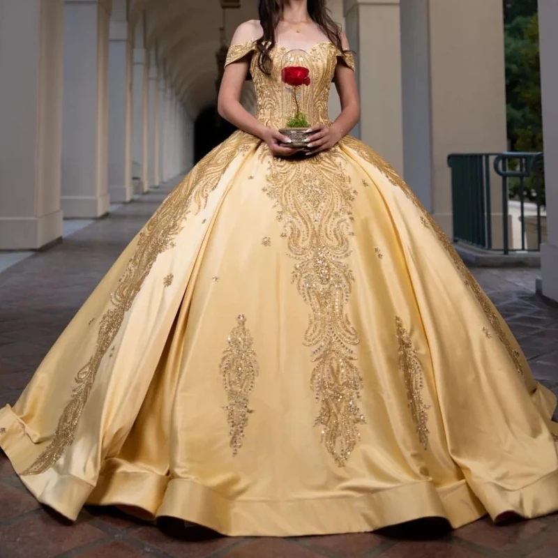 Elegant Gold Yellow Luxury Quinceanera Dresses Off Shoulder Lace Applique Long Sweet 16 Birthday Party Dress Prom Occasion Gown