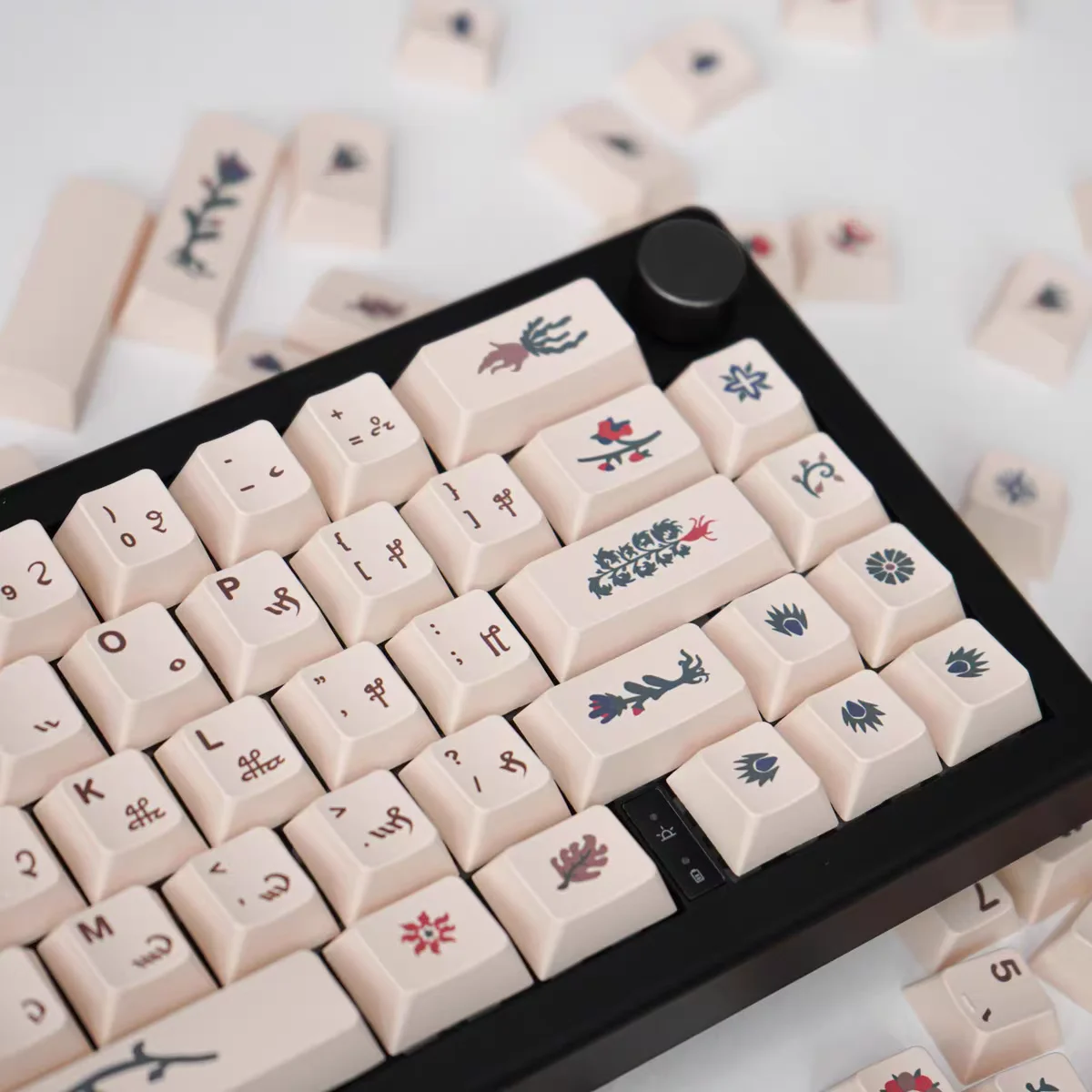 Original factory highly mechanical keyboard keycaps retro personality theme 68 75 84 87 98 104 keys sublimation