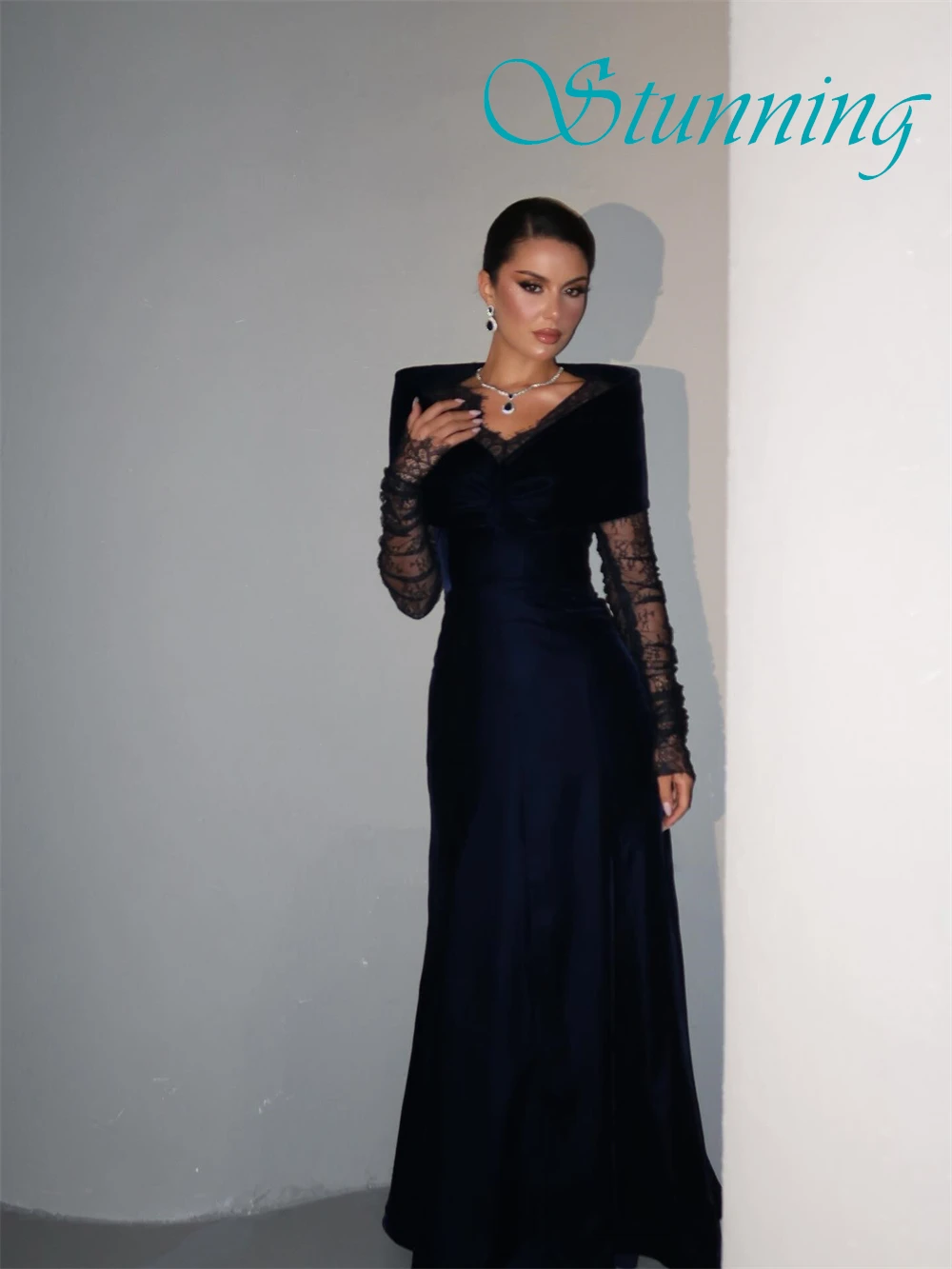 

Customized Delicate Satin Evening Dress Elegant V-Neck Long Sleeves Prom Dress Exquisite Lace Sweep Train Special Occasion Gowns