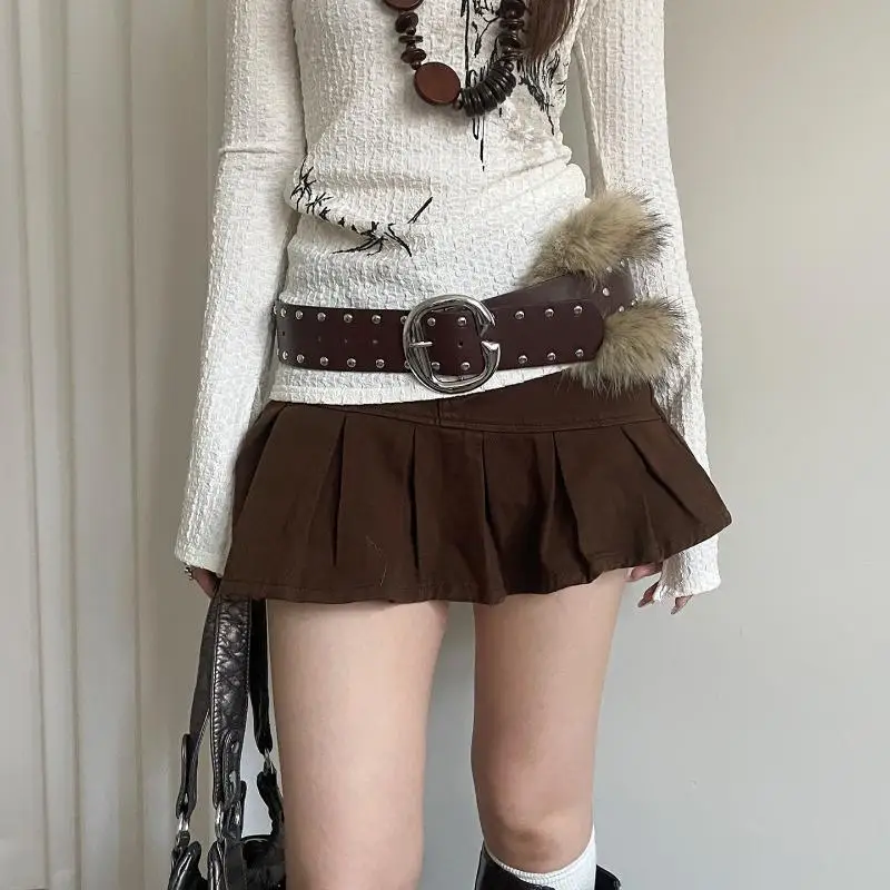 حزام عريض من الفرو المزخرف الفاخر للنساء، حزام خصر برشام ذو مظهر عتيق مع تنورة جينز #4