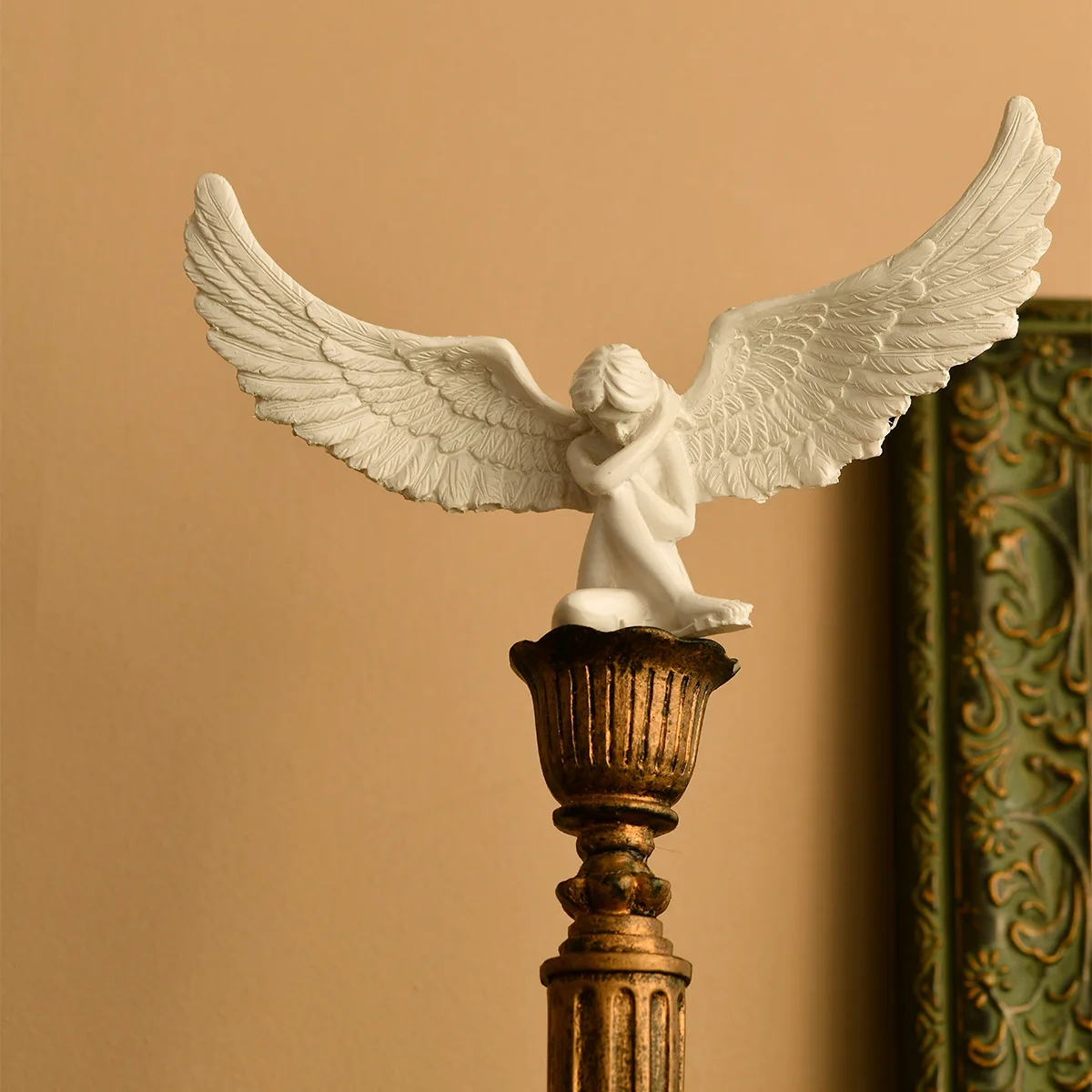 Angel Wing Figurine Modern 3D Embrace Angel Wings Sculpture Crafts Angel Wing Statue Figurine Resin Artwork Craft Home Decor