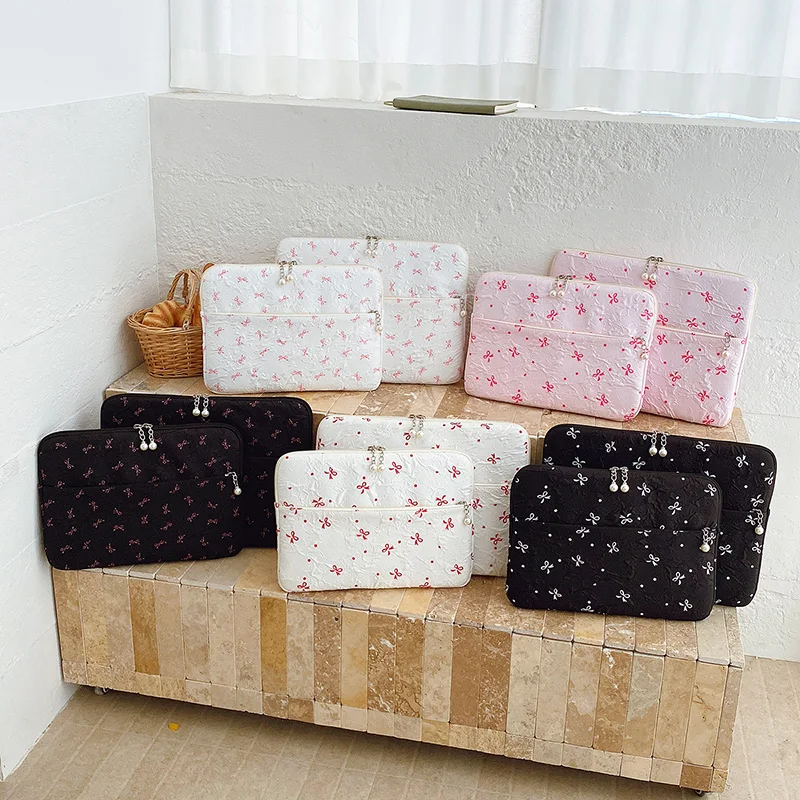 Lightweight Casual Cute Bow Pattern Print Pearl Zipper Portable Laptop Storage Bag 13/15 Inch Suitable for Daily Commuting