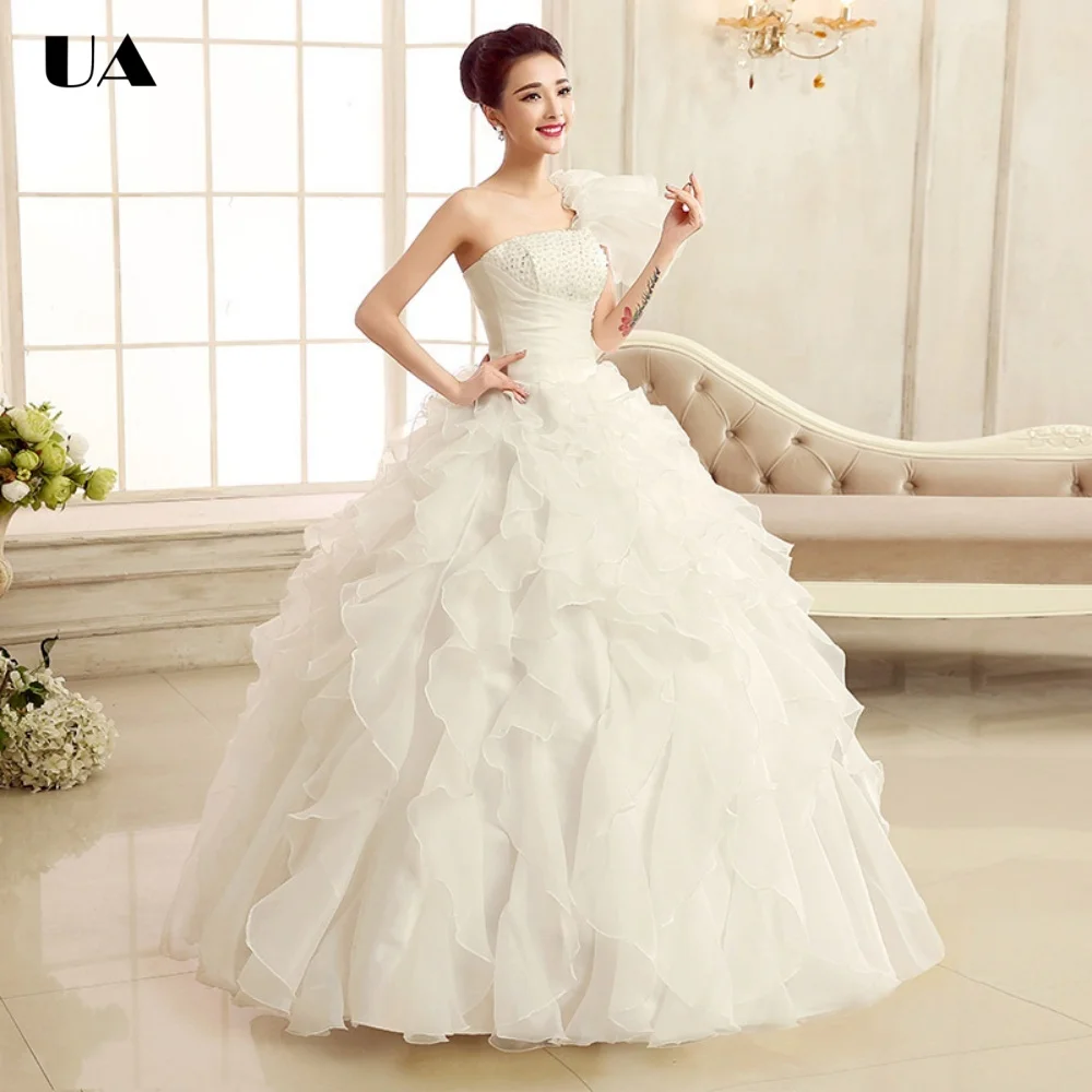 

ULBYANRY Customized Ruffled Mesh A-line Sweet 15 Dress Sparkly Beaded One-shoulder Quinceanera Dress Elegant Strapless Ball Gown