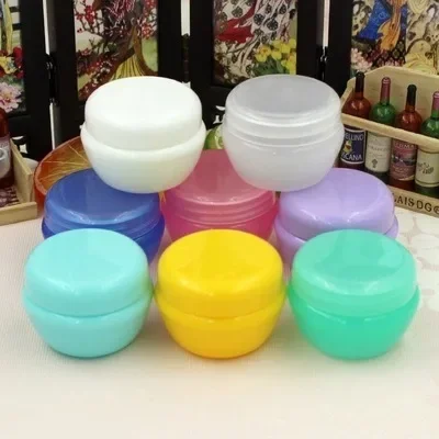 

popular selling mini portable Colorful sample mini Cosmetic Empty Container Plastic Makeup Sample Round Pot Jar with plastic Lid