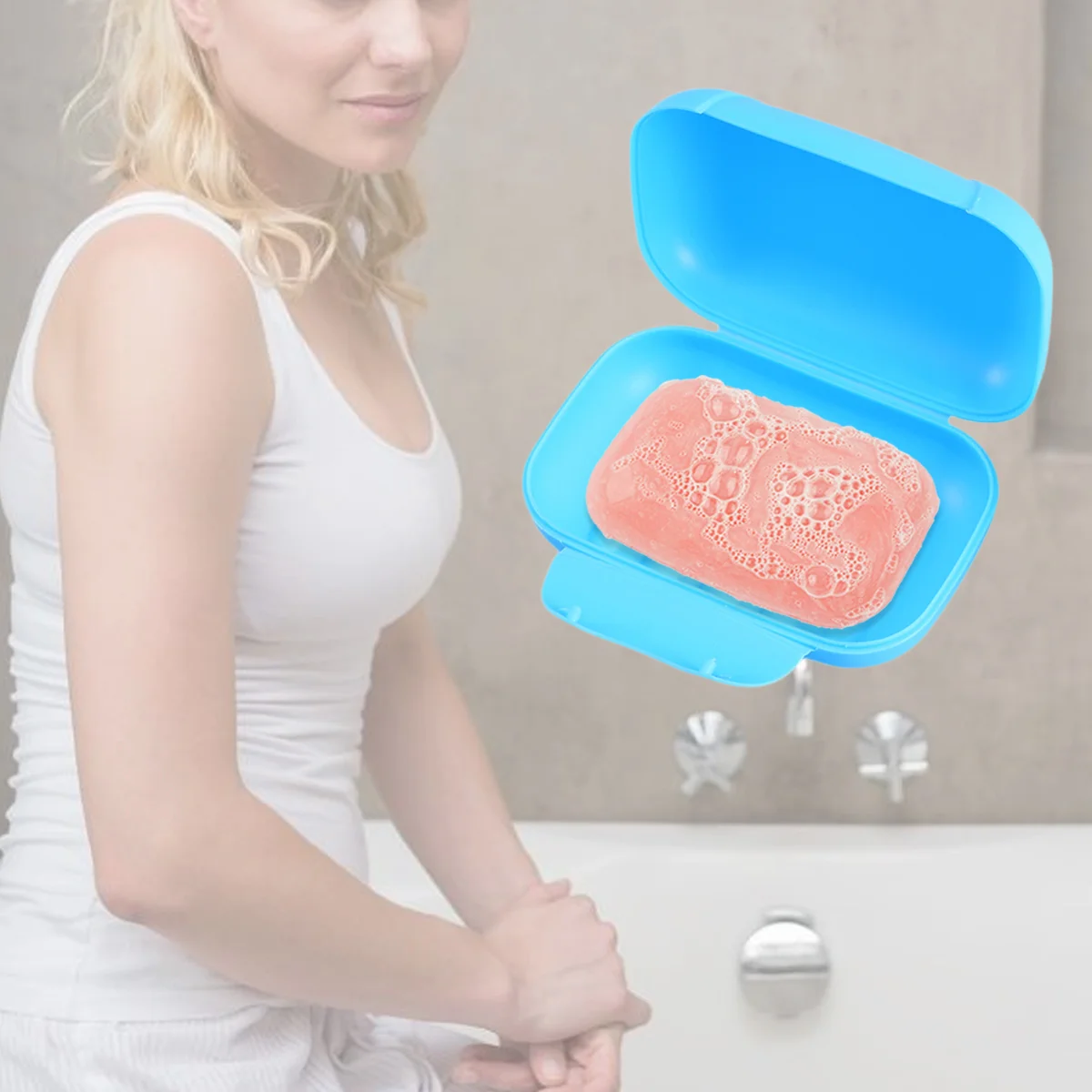 

Creative Portable Soap Dish Box Soap Holder Container Traveling Sealed Soap Case Size L (Blue) soap box