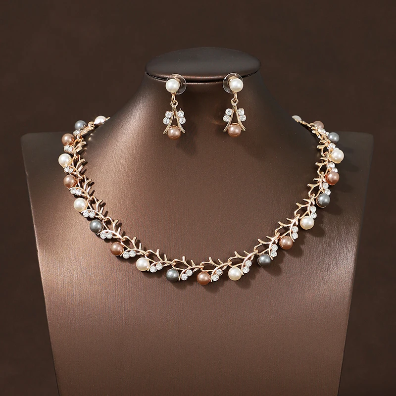 Itacazzo Bridal Wedding Imitation Pearl Necklace Earring Set Exquisite and Elegant for Ladies Suitable for Party Festivals